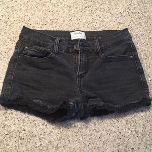 Mudd flex stretch shorts